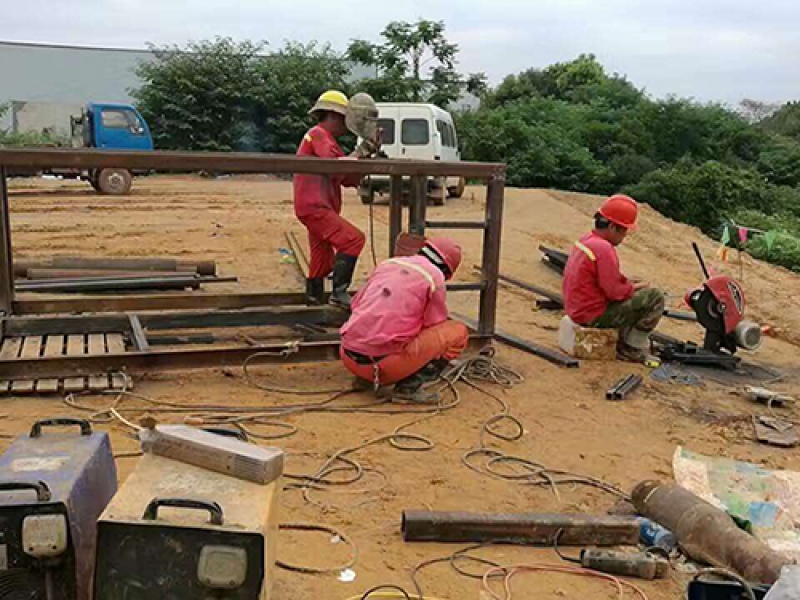 我公司员工自制的泥浆回收系统